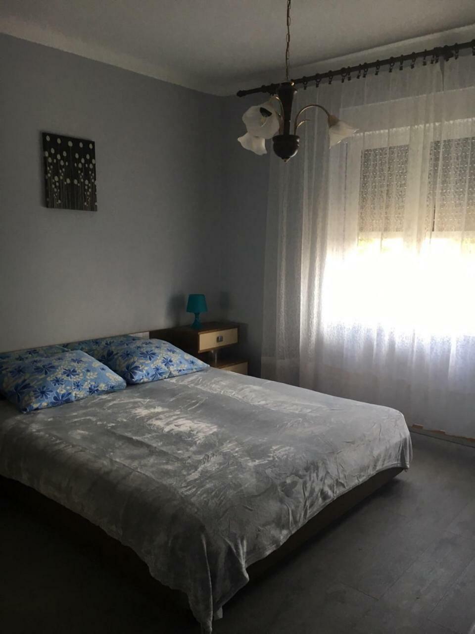 Apartment Kumicic - 3 Bedrooms Ічичі Екстер'єр фото