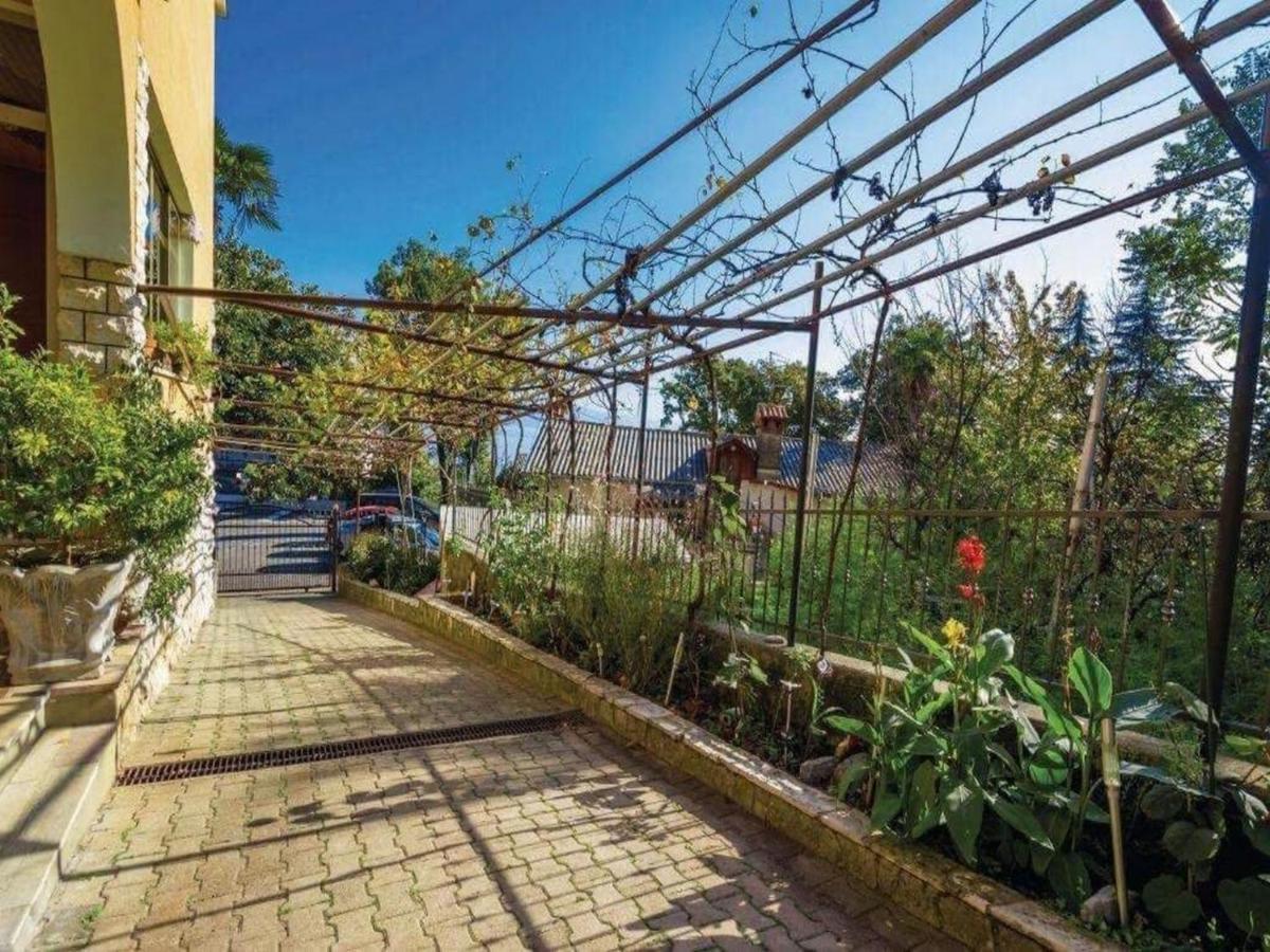 Apartment Kumicic - 3 Bedrooms Ічичі Екстер'єр фото
